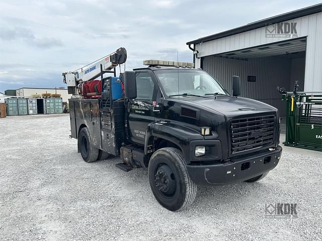 Image of Chevrolet C7500 equipment image 2