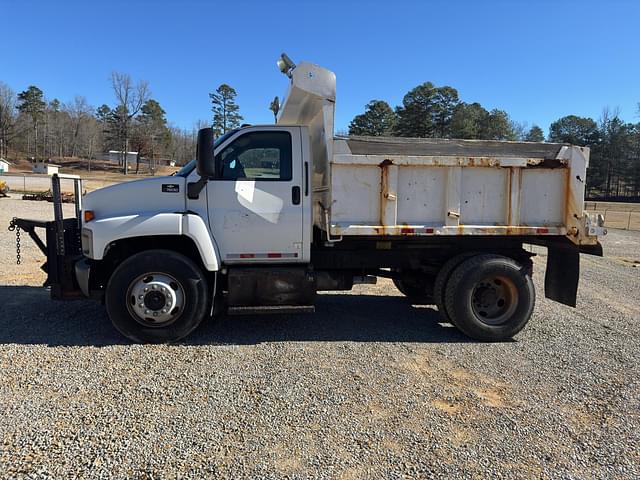 Image of Chevrolet C7500 equipment image 1