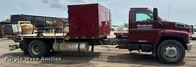 Image of Chevrolet Kodiak equipment image 3
