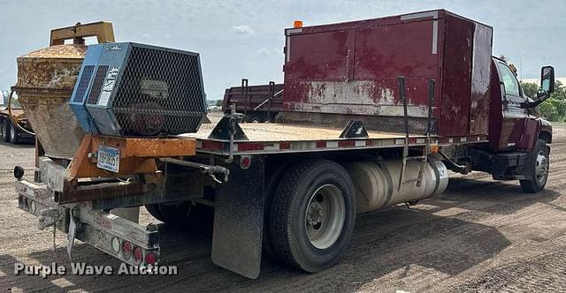 Image of Chevrolet Kodiak equipment image 4