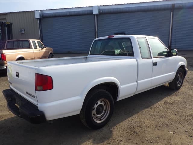 Image of Chevrolet S10 equipment image 2