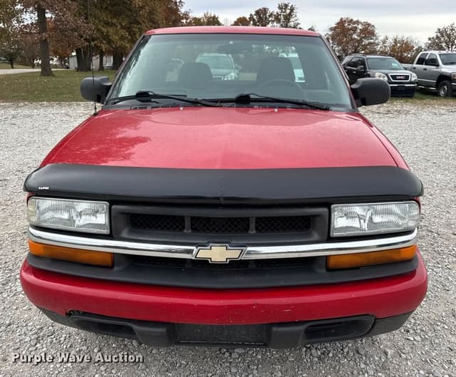 Image of Chevrolet S10 equipment image 1