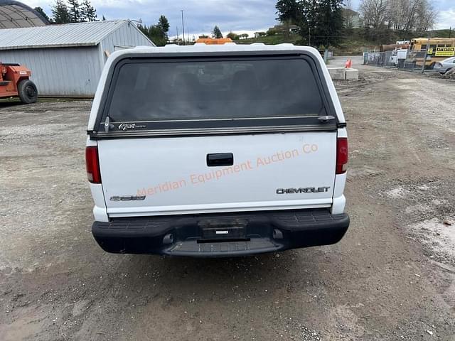 Image of Chevrolet S10 equipment image 3