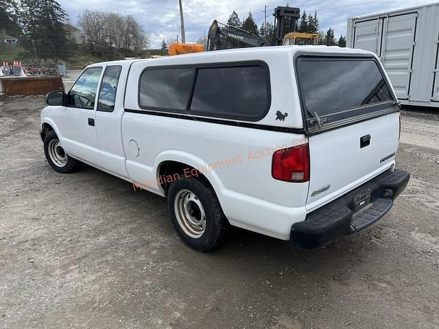 Image of Chevrolet S10 equipment image 2