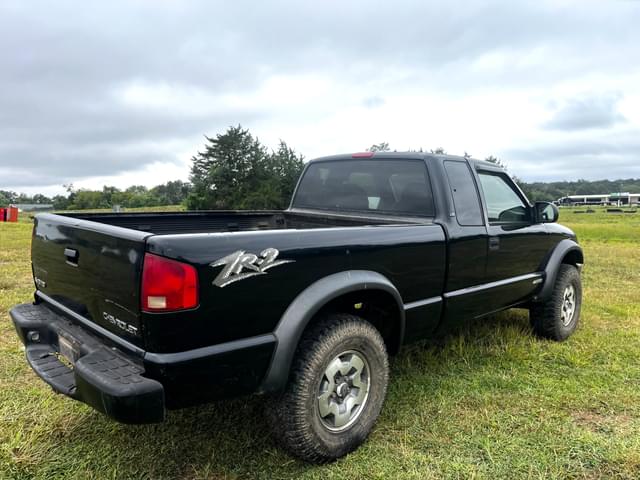 Image of Chevrolet S10 equipment image 4