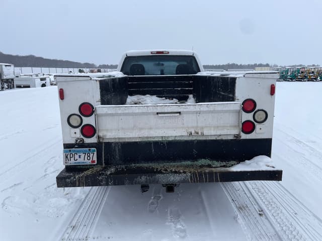 Image of Chevrolet 2500HD equipment image 3