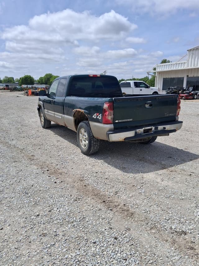 Image of Chevrolet 1500 equipment image 3