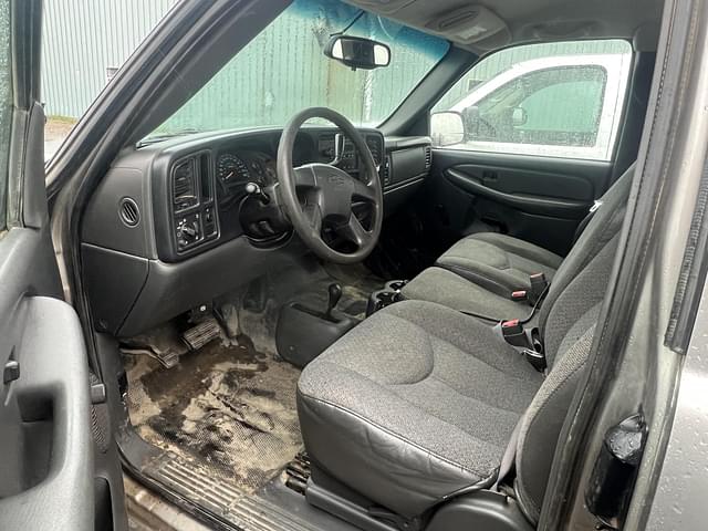 Image of Chevrolet 1500 equipment image 4