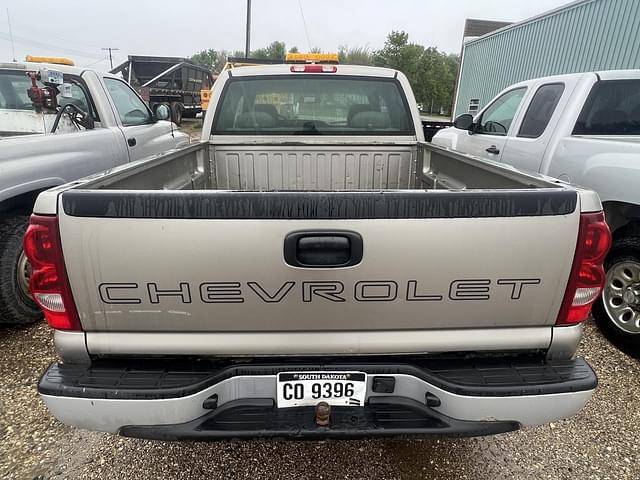Image of Chevrolet 1500 equipment image 1