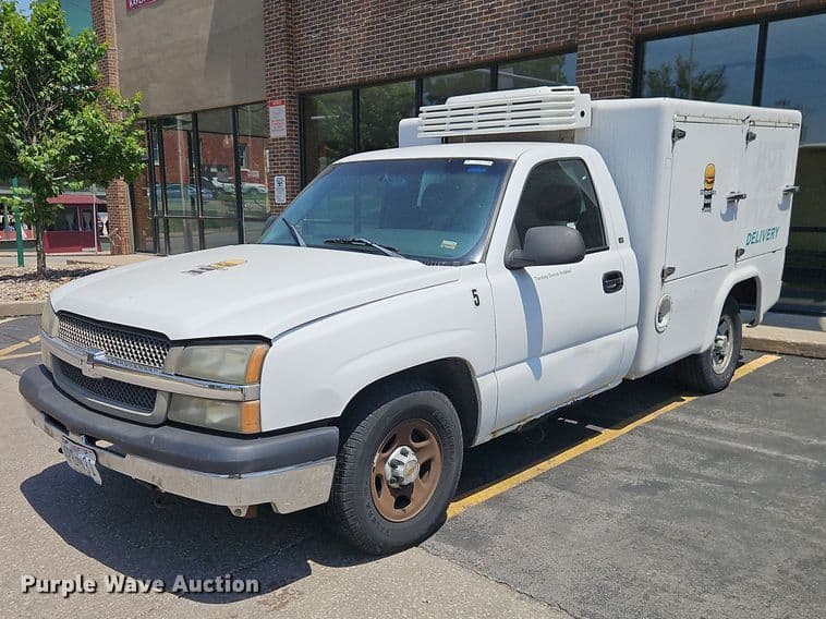 Image of Chevrolet Silverado Primary image