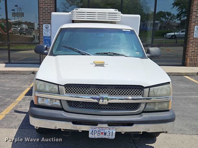 Image of Chevrolet Silverado equipment image 1