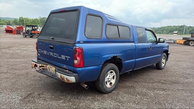 Image of Chevrolet 1500 equipment image 2