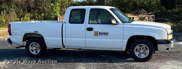 Image of Chevrolet 1500 equipment image 3