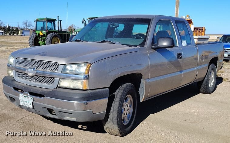 2003 Chevrolet 1500 Equipment Image0