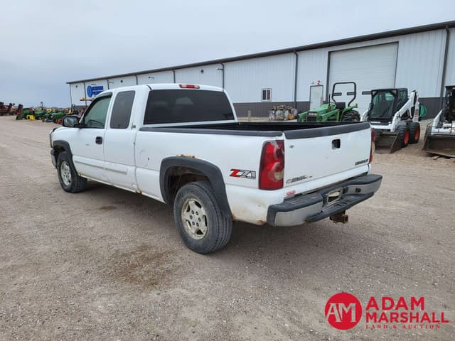 Image of Chevrolet 1500 equipment image 3