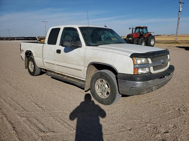 Image of Chevrolet Silverado equipment image 1