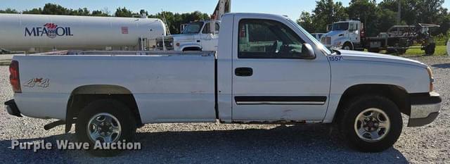 Image of Chevrolet 1500 equipment image 3