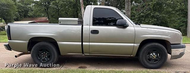 Image of Chevrolet 1500 equipment image 3