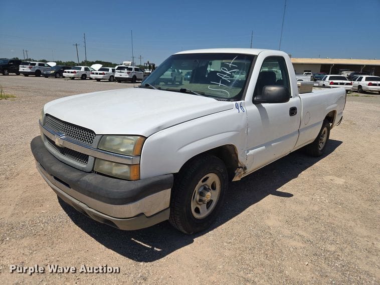 2003 Chevrolet 1500 Equipment Image0