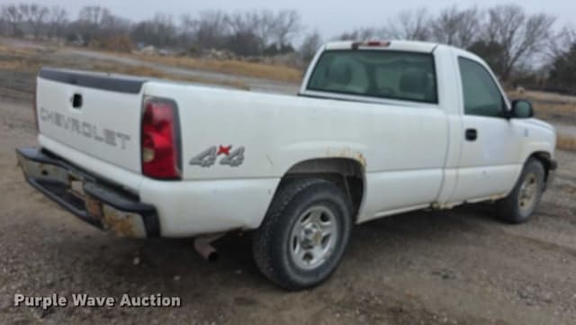 Image of Chevrolet 1500 equipment image 4