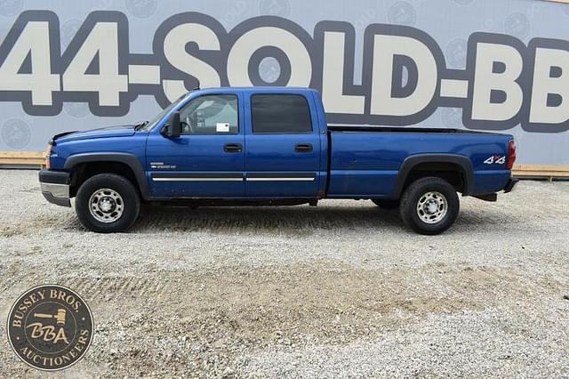 Image of Chevrolet 2500 equipment image 2