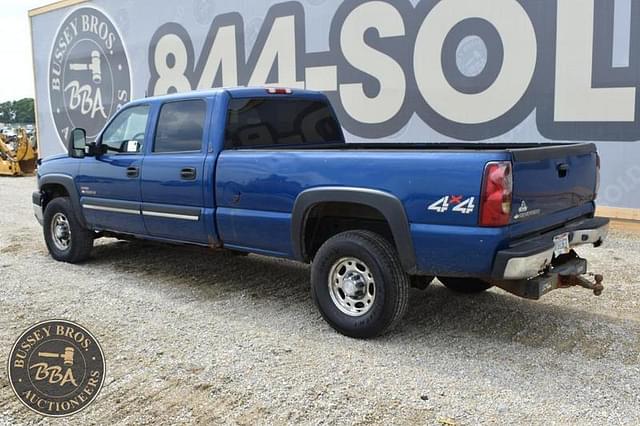 Image of Chevrolet 2500 equipment image 4