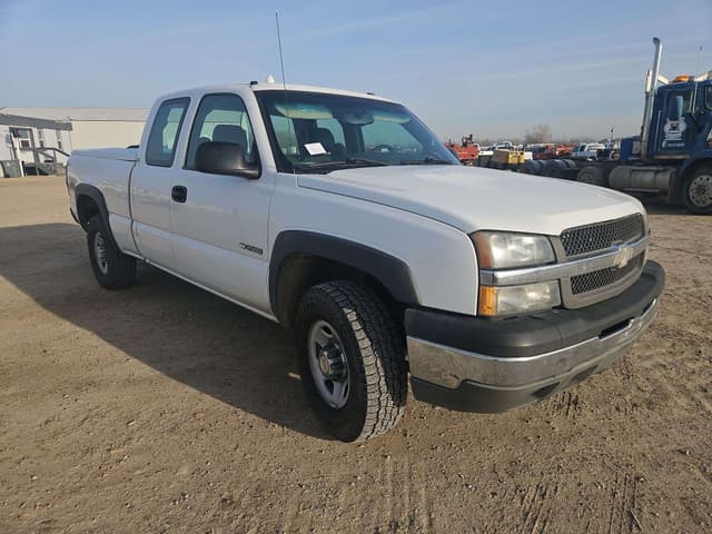 Image of Chevrolet 2500 equipment image 2