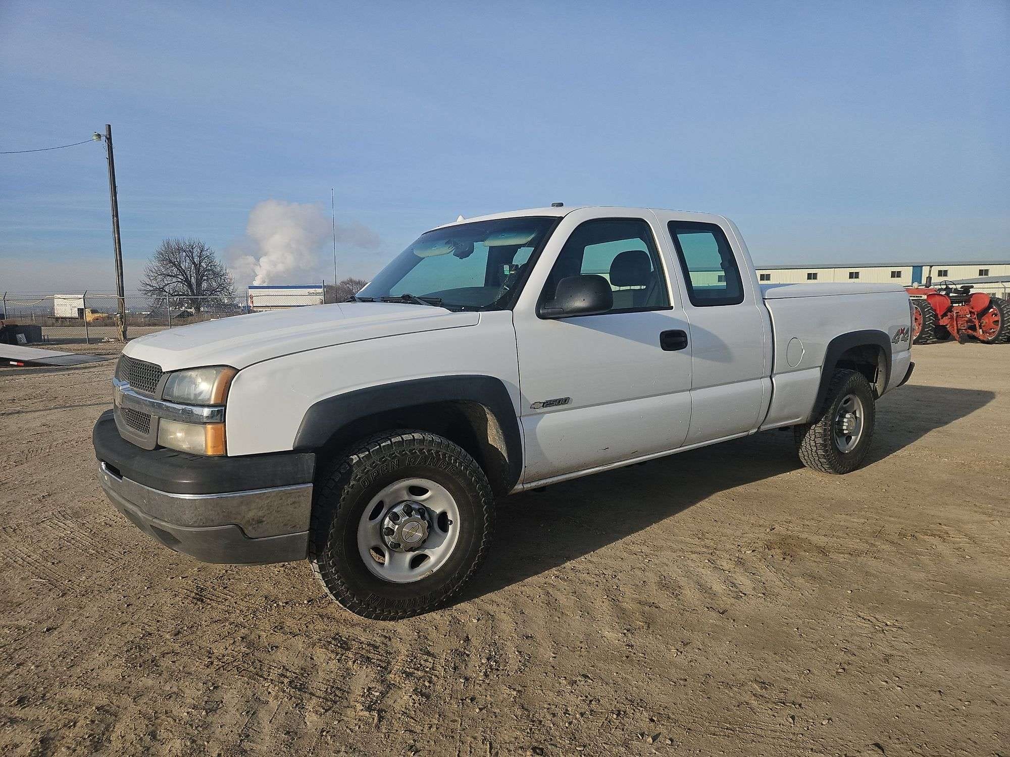 2003 Chevrolet 2500 Equipment Image0