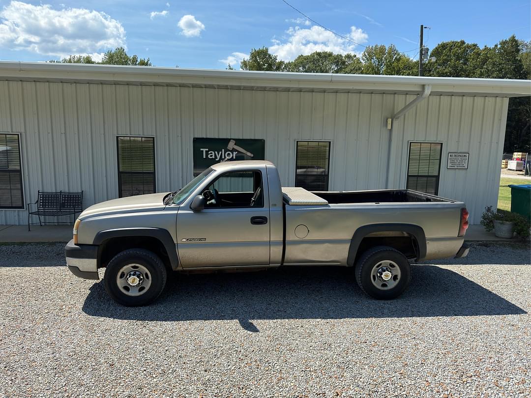 Image of Chevrolet 2500HD Primary image