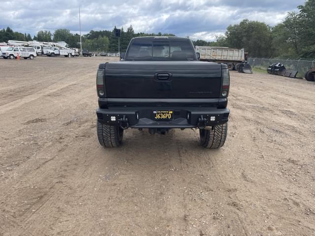 Image of Chevrolet 2500 equipment image 3