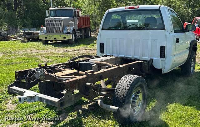 Image of Chevrolet 2500 equipment image 4
