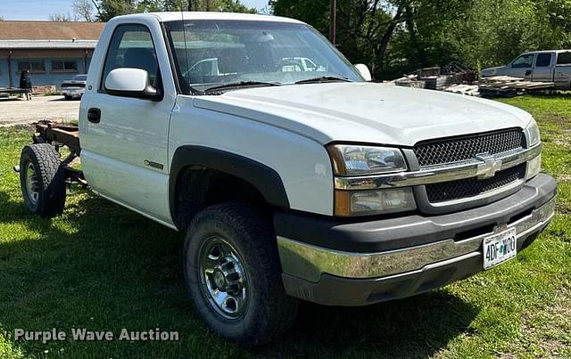 Image of Chevrolet 2500 equipment image 2