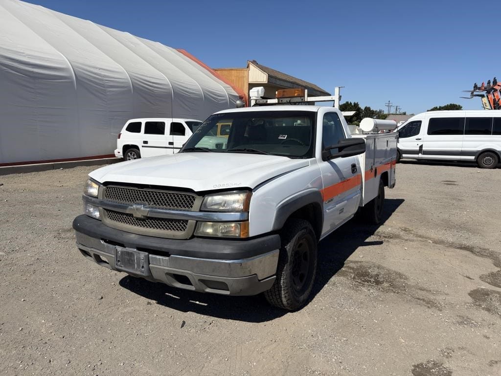 2003 Chevrolet 2500 Equipment Image0