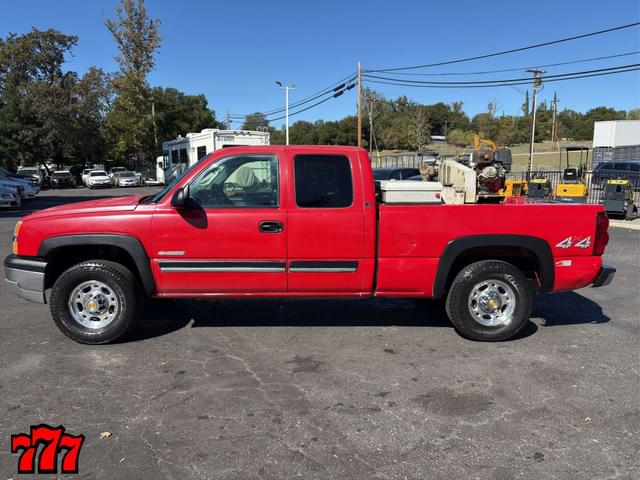 Image of Chevrolet 2500HD equipment image 2