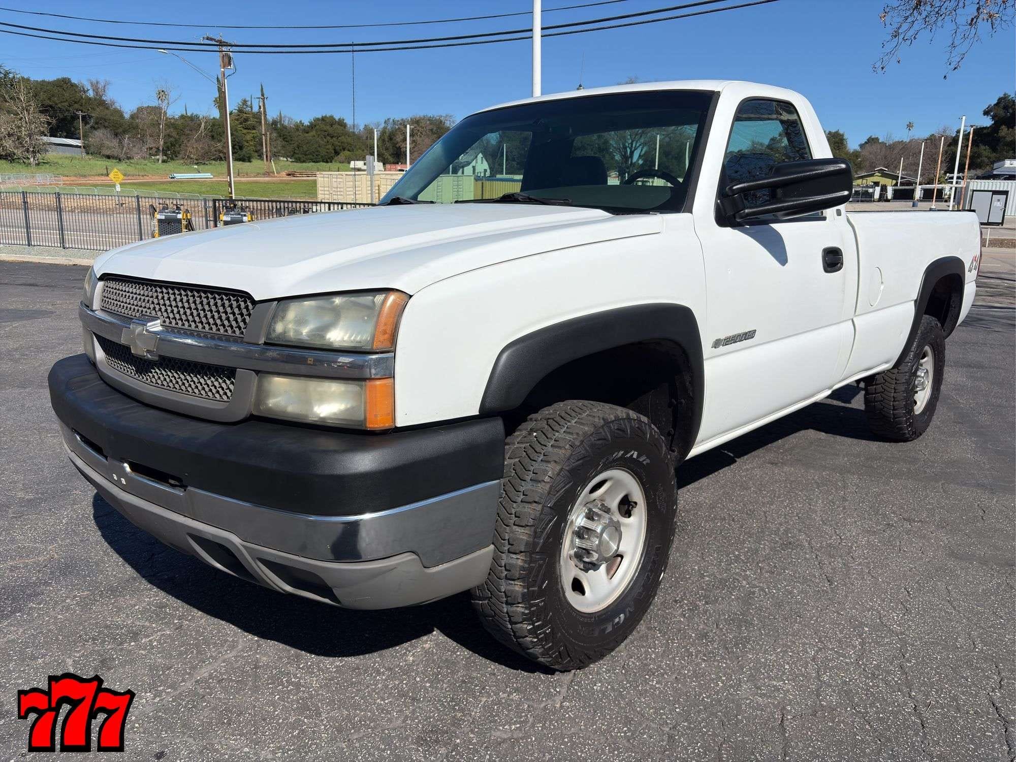 2003 Chevrolet 2500HD Equipment Image0