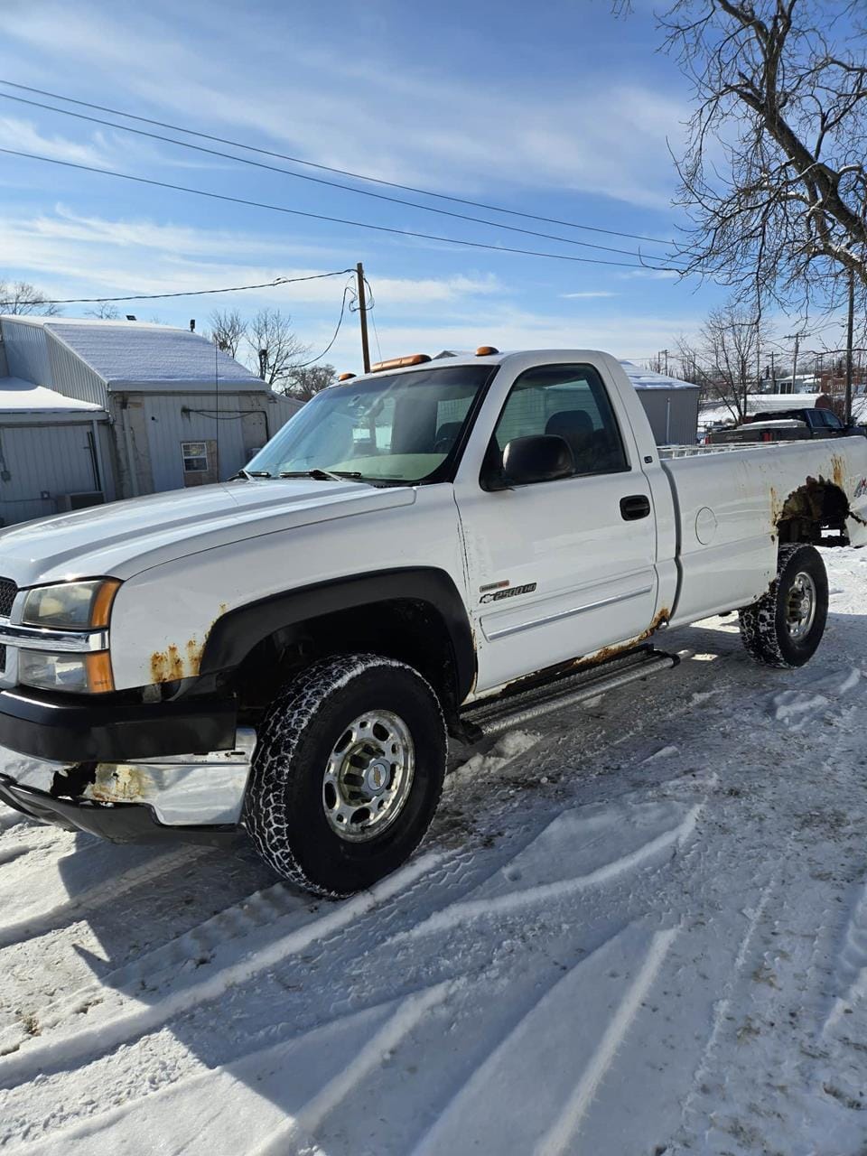2003 Chevrolet 2500HD Equipment Image0