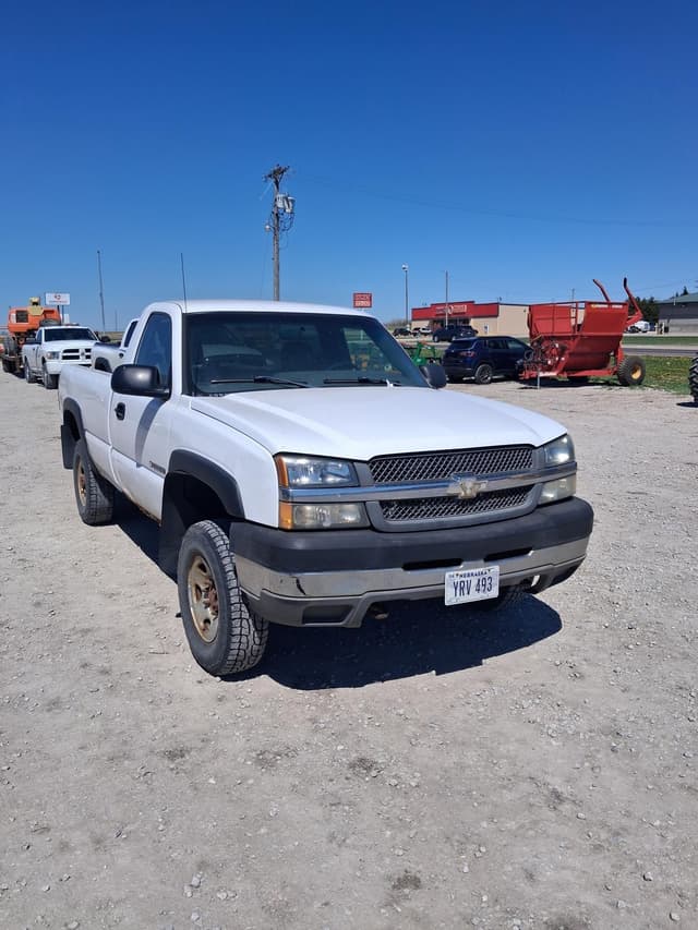 Image of Chevrolet 2500HD equipment image 1