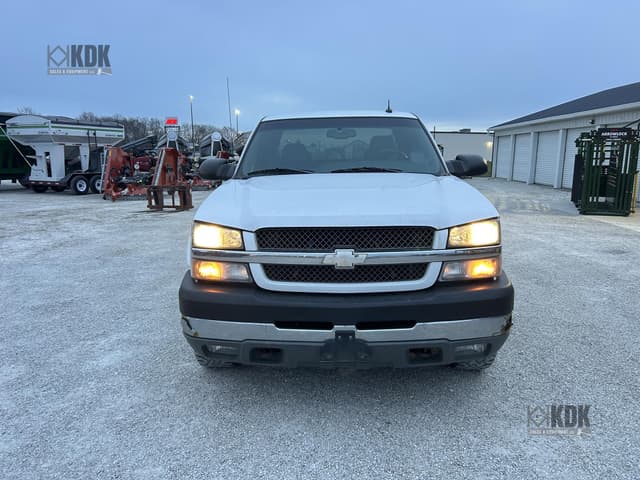 Image of Chevrolet 2500HD equipment image 3