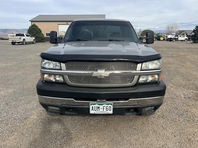 Image of Chevrolet 2500HD equipment image 1