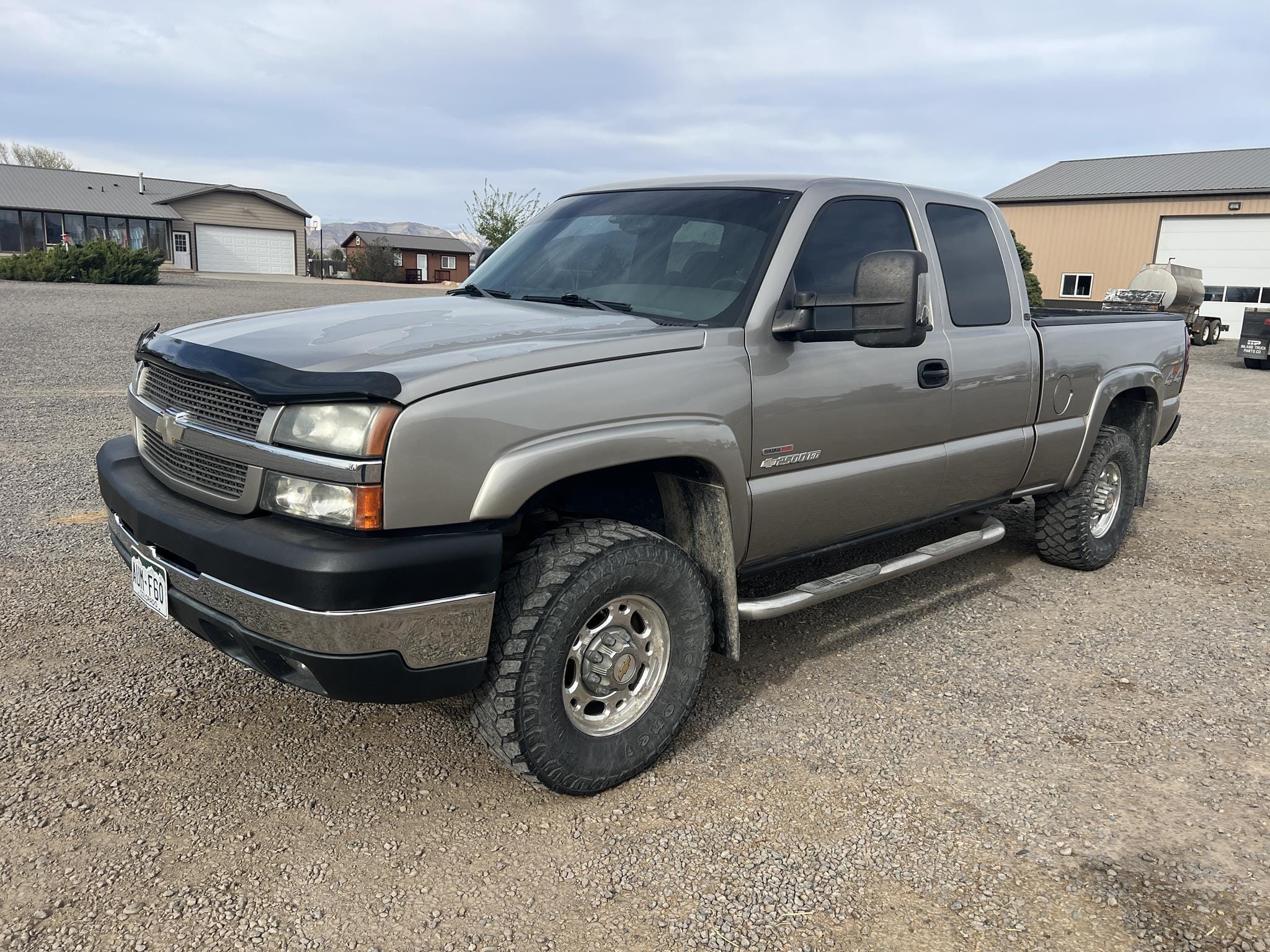 2003 Chevrolet 2500HD Equipment Image0