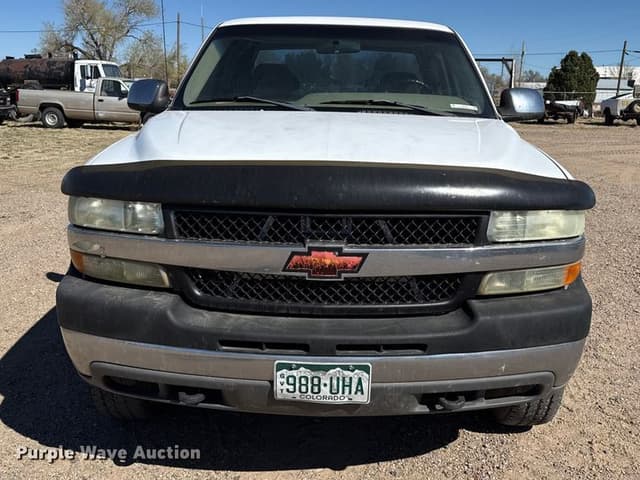 Image of Chevrolet 2500HD equipment image 1