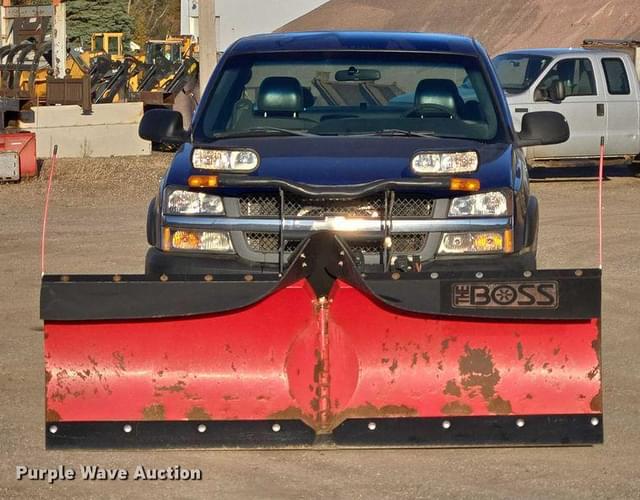 Image of Chevrolet 2500HD equipment image 1