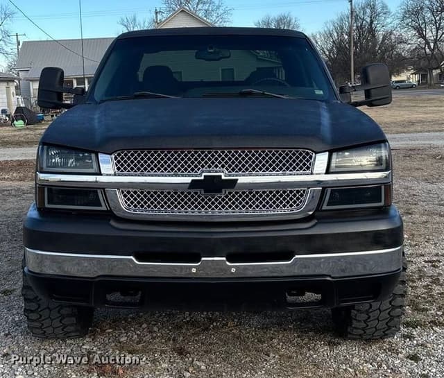 Image of Chevrolet 2500HD equipment image 1