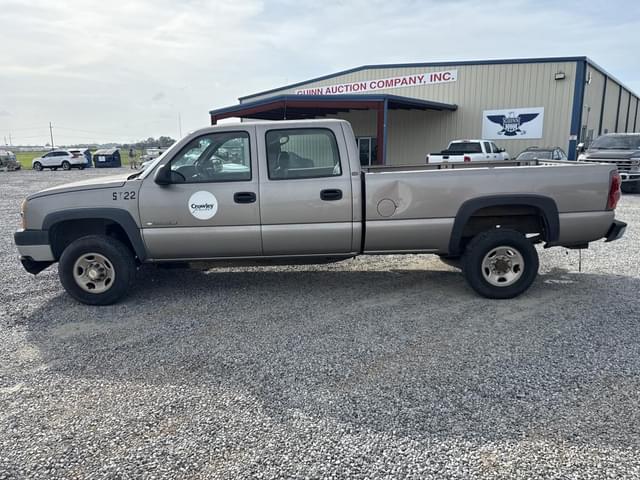 Image of Chevrolet 2500HD equipment image 1