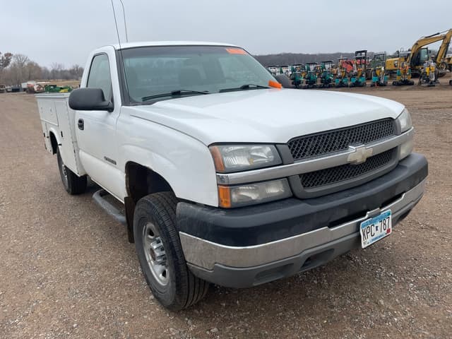 Image of Chevrolet 2500HD equipment image 3