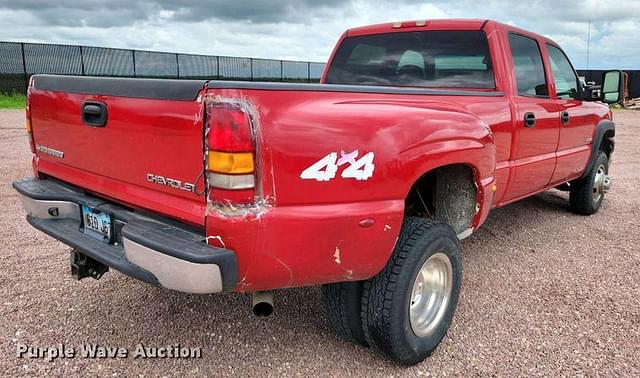Image of Chevrolet 3500 equipment image 4
