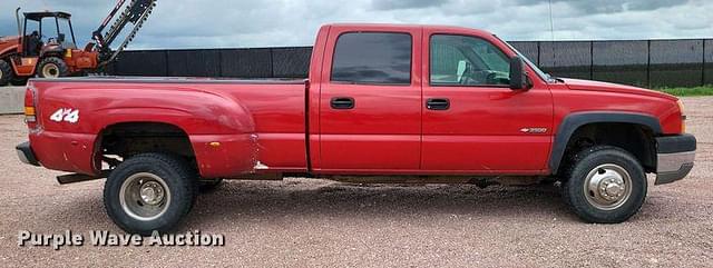 Image of Chevrolet 3500 equipment image 3