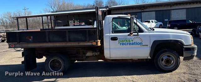 Image of Chevrolet 3500 equipment image 3