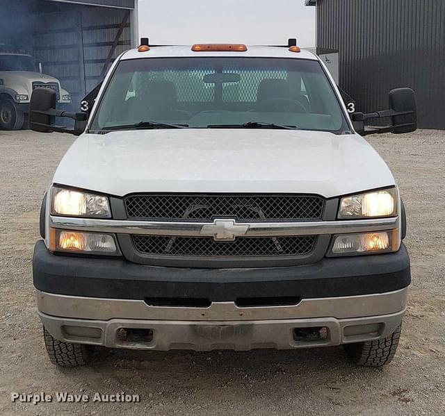 Image of Chevrolet 3500 equipment image 1