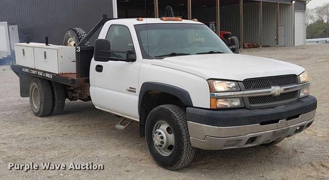 Image of Chevrolet 3500 equipment image 2